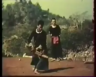 A Hmong man qeej player dances and plays his musicial instrument to entertain the crowds. 1950 Thaum xyoo 1950, Hmoob Dhia Qeej This clip took place during the First Indochina War Era ( December 19, 1946 – July 21, 1954 ) #hmong #hmongtiktok #hmongfyp #HmongLao #HmongAmerican #KingdomofLaos #Qeej #Hmongpride #Hmonghistory #Hmongtraditions #Hmoob #HmoobNplog #Nplogteb #Laos