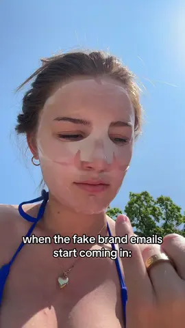 the girls that get it get it 😞 #scam #fakenews #influencer #smallcontentcreator #microinfluencer 