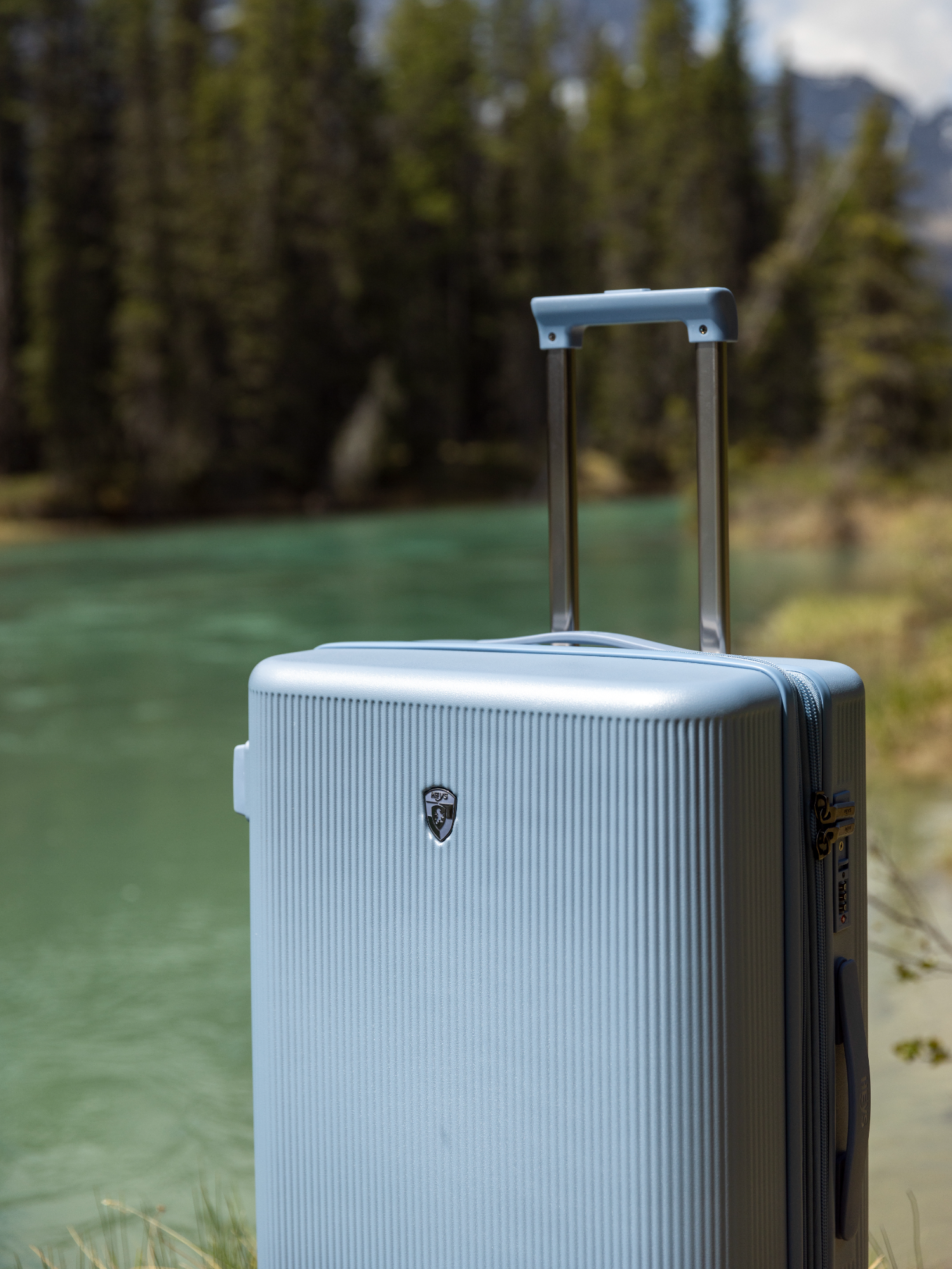 Heys Earth Tone giúp bạn dễ dàng gói gọn mọi hành lý với thiết kế ngăn chứa thông minh tối ưu. #Heys #HeysVietnam