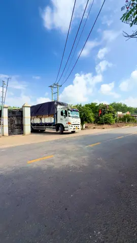 Cứ đầy là bay🚛💨@sangphuxe61e01593 @Nguyên Max @Xuân đạt #61h08272 #hino500 #xuhuongtiktok #xetaidep 
