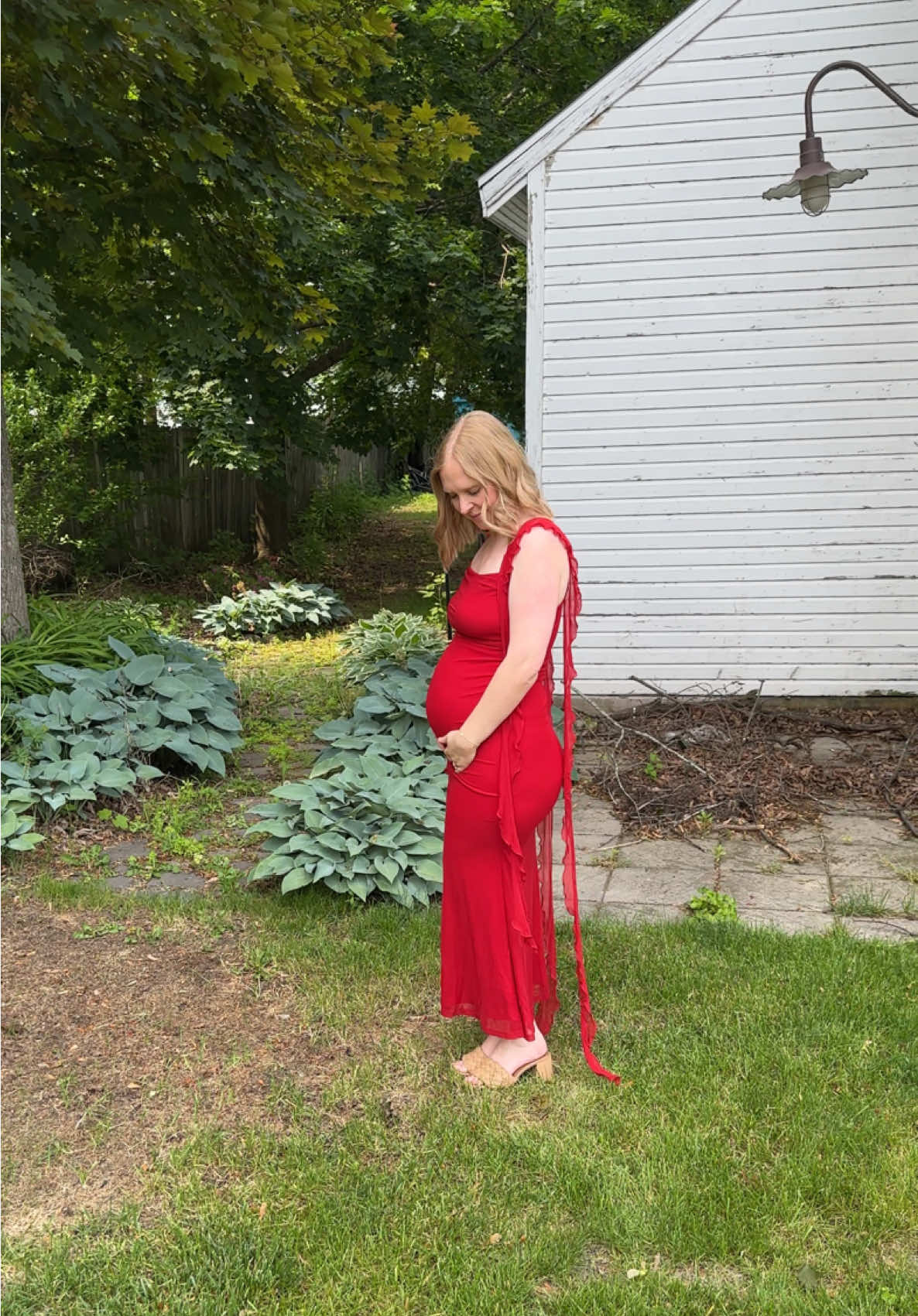 Aye I just thought I’d let your know your baby mama still got it 💃🏼 #OOTD #ootn #bumpstyle #20weekspregnant #babynumber3 #datenight #petalandpup #getdressedwithme 