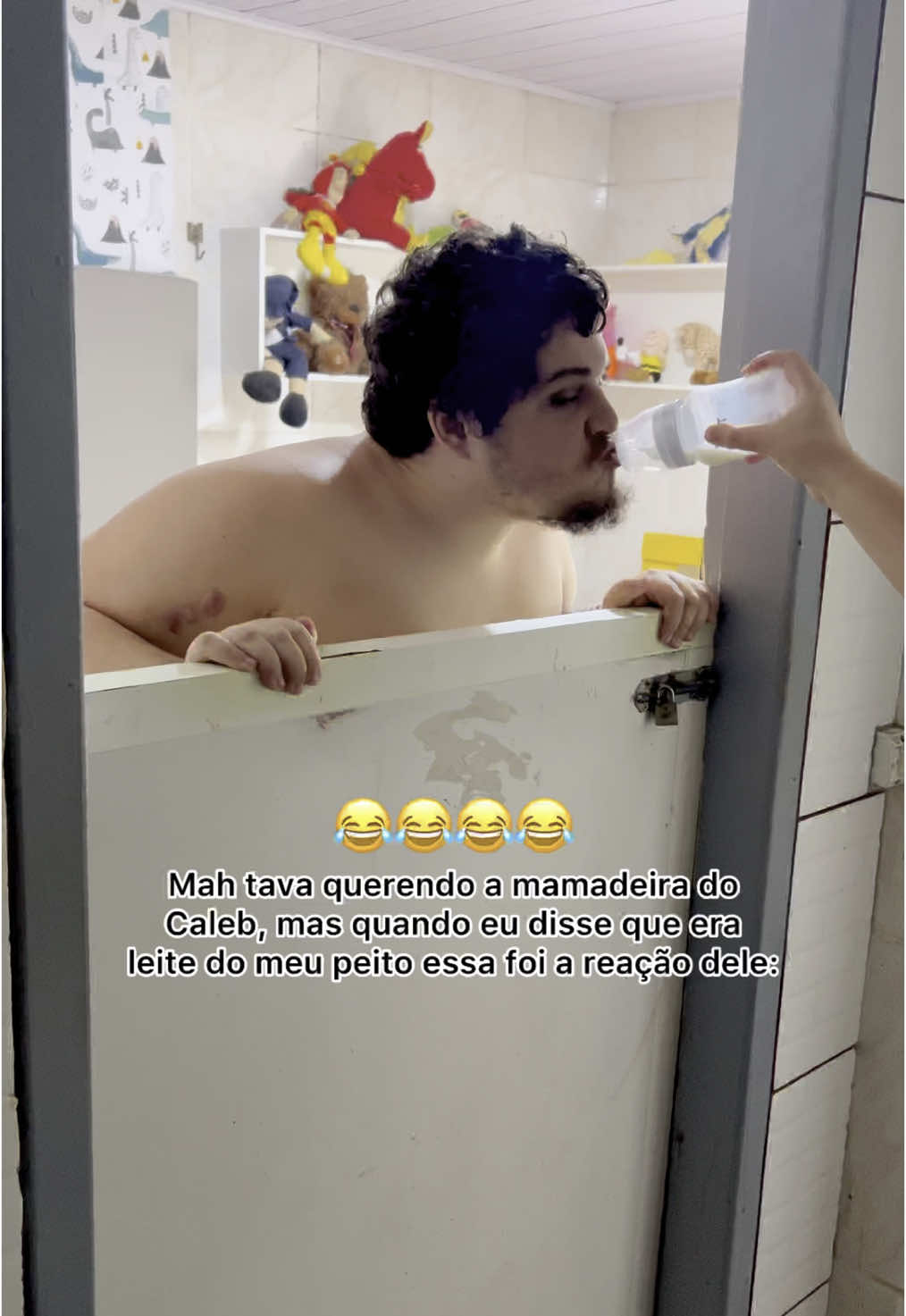 A cara dele me quebrou muito 😂 #autismo #autismoadulto #dengonego #familia 