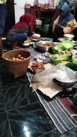 matur nembah nuwun dulur dulur Sampung rewang rewang kangge slametan cucu mugo barokhah aamiin.