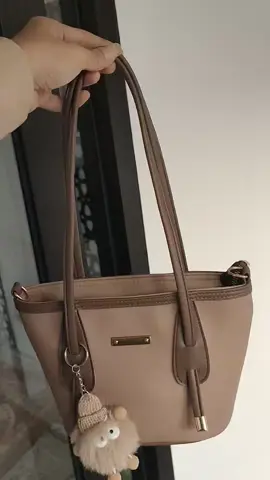 VERSI KECIL NYA YA GUYS 🔥 SECAKEP INI LOH #racuntiktok #taswanita #tas #fypシ゚ #afiliate #trendingvideo 