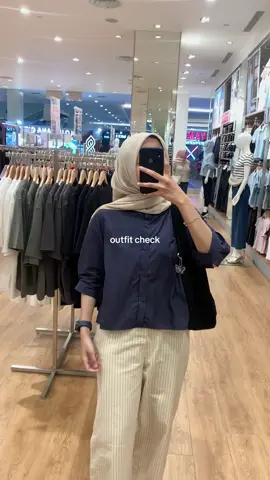 super comfy dan kaki keliatan jenjang #outfit #outfitideas #outfitinspo #stripedpants 