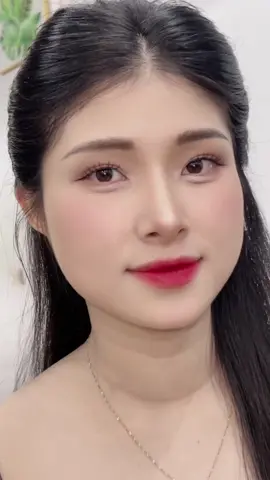 Ngắm khách mãi k biết chán🌷🌷#xuhuong #trending #makeupkyanh #makeuphatinh #makeupcodau #makeupbasui 