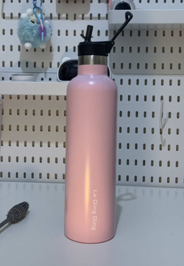 i love ma new tumbler! 👀💌 #tumbler #pink #ledingdong 