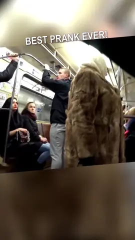 lol 😳 #prank #pranks #scareprank #fyp #funny #funnyvideos #funnymoments 