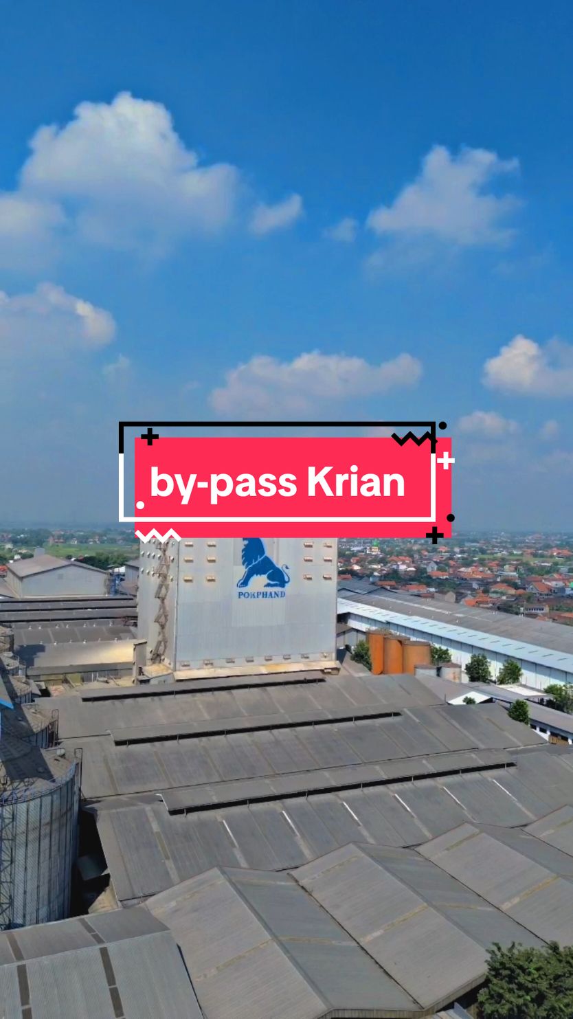 #CapCut pabrik Charoen Pokphand di karang poh, tampak dari kejauhan@krian.info.terkin @infokrian @Sugiveror#fyp #viral #sorotan #wringinanom #reel #sorotan #pilotpemula #djimiji3 