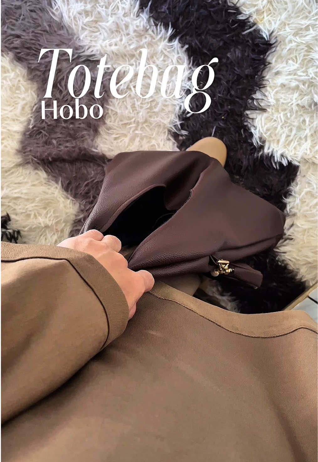 Totebag hobo , bener” tas cemplang cemplung murah tp oke banget 😍 #totebag #totebaghobogravity #juwitatasgrosir #taswanita #viral #fashionbag #trendbag 