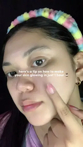 We've got a new discovery that'll make your skin look like it just had the best night's sleep in an hour flat! It’s the EQQUALBERRY COLLAGEN GLOW UP HYDROGEL MASK! 🤩 Just one hour with this mask helps brighten your complexion, visibly reduces pigmentation, and strengthens your skin's moisture barrier. Plus, it delivers a hefty dose of hydration and nourishment almost instantly!  #kbeautycafe #eqqualberry #eqqualberrycollagenglowupmask #collagenmask #kbeauty #koreanskincare #glowingskin #skincareviral 