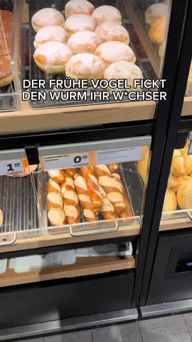 #fyp #derfrühevogel #croissant #warm #jet2holidays 