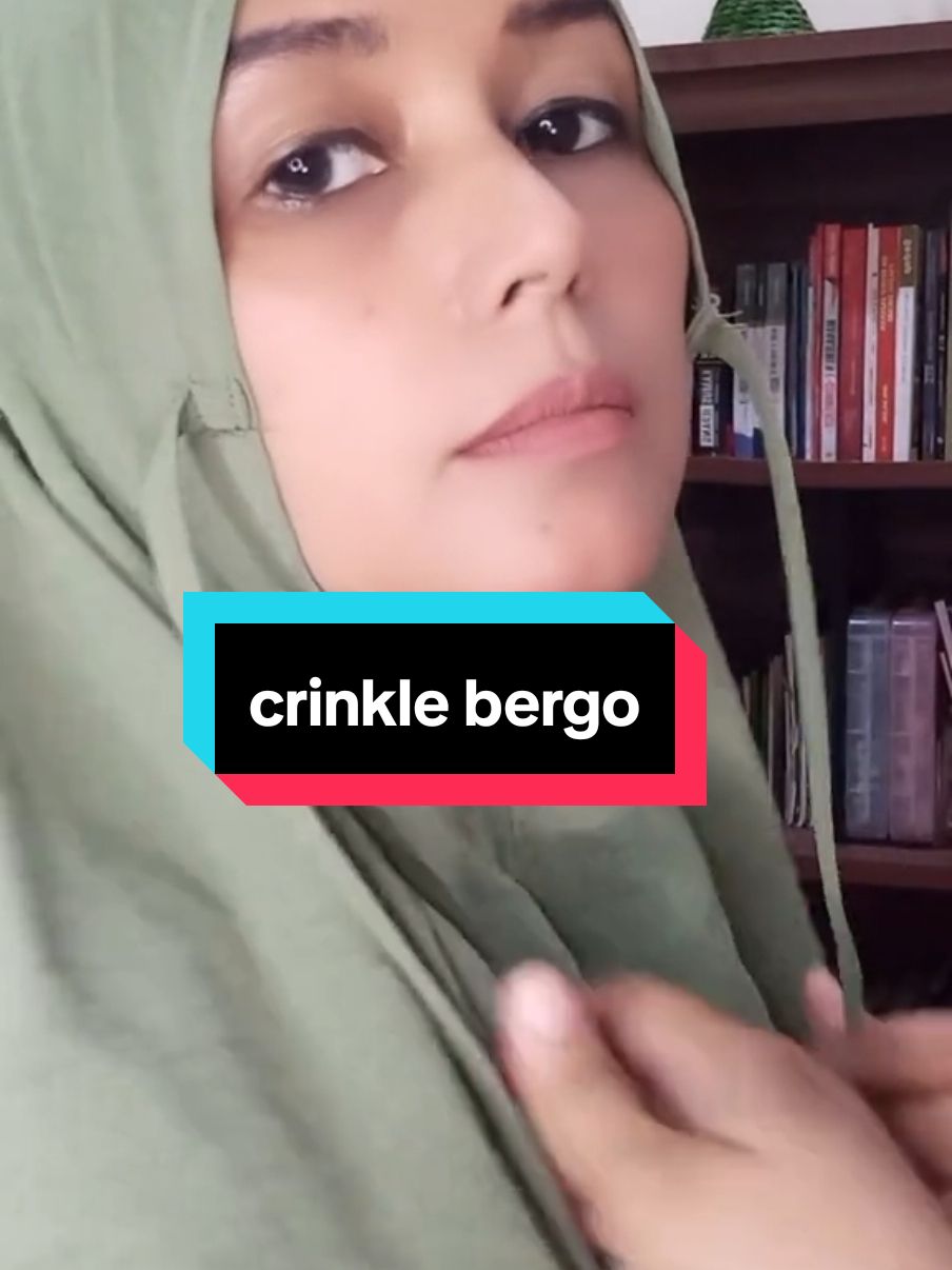 Bahan tebal adem dan nyaman dipakai #crinkle #hijab #bergo #onthisday 