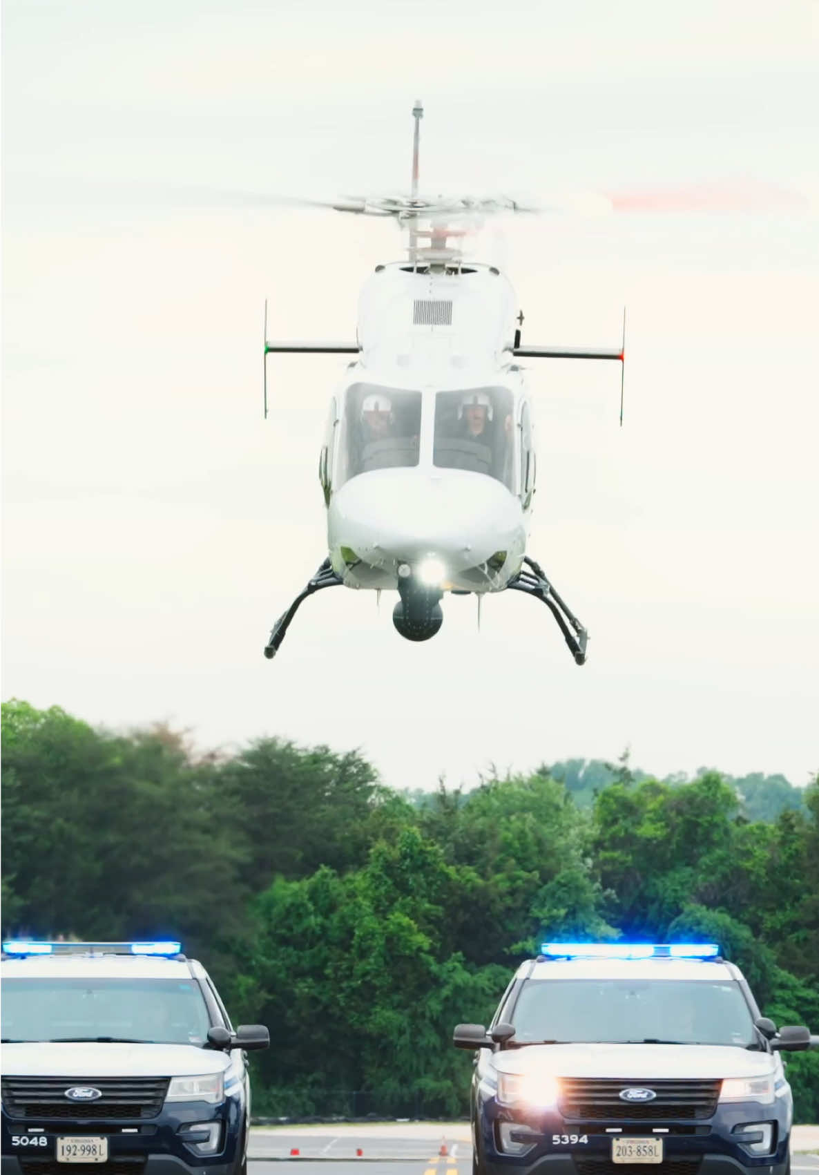 Fairfax County Police Department were the first multi-mission operators of the Bell 429, and an early adopter of the aircraft itself; being the owners of serial number 4. We’ve got a walkaround on serial number 4 dropping soon so make sure to subscribe to our YouTube channel! 📹 @Lloyd H #Fairfax #fyp #police #helicopter #aviation 