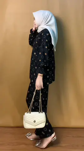 Oneset nyaman dipakai bahan rayon🫶🏻🖤 #oneset #onesetwanita #outfitsimple #ootdfashion 