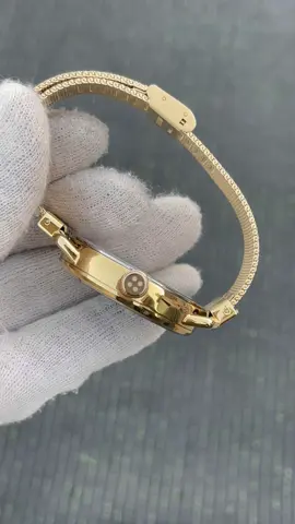 Ted beaker watch goldplated.      #fouryou #goldplated #expansive #man 