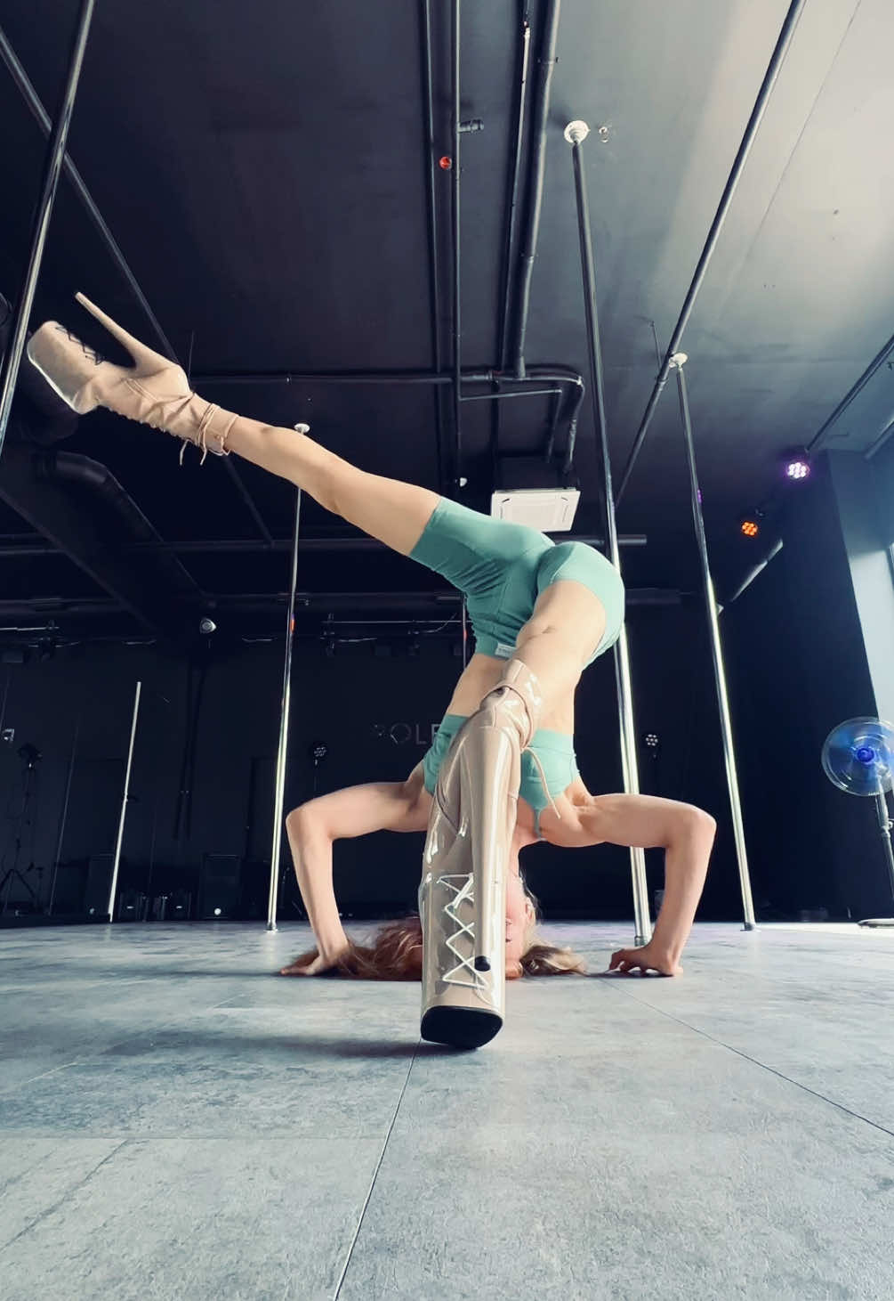 💞 #poledancing #poletrickoftheday #poleexotic👠🔥 #poleexoticdance #poleexoticdance❤️‍🔥 