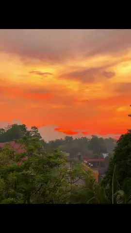 Juni+heat waves = 2021, udah 4 tahun yg lalu ternyata 😞🥀 #songvibes #heatwaves #nostalgia #fyp 