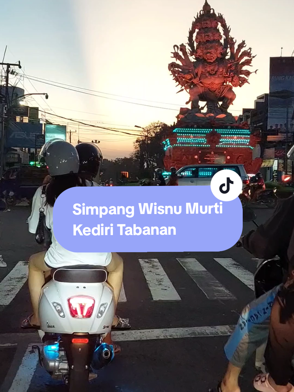 Matahari pamit di ujung Aspal, menyisakan langit yang hangat.. Bener ga siihh...😇🥰 🌅 #trend #trendingtiktok #healing #melalidibali #jalanjalan #jalanraya #sunset #melali #motovlog #otw #tabanan #patungwisnumurti #bali @Wijayanti Online Shops @comink_ary89 @Ayjantuk @Achaaa🌹🐒 @Be💞🍭 @Anggel❇️®️🅱️ @Dek Nopi @Dek_MaL @diarti @Detyane @fairy1313 @𝑯𝒂𝒓𝒏𝒂𝑨𝒅𝒆𝒍𝒊𝒚𝒂 @Gex Rini_ @Kadek dewi @JJ @nawa🫶🏻 @Novi @ssely0000 @Panda™_💋 @wulanandara🌹💋 @inyoman kamiarta @Ayu Sri @yaakuchelsi @shonjishoni 