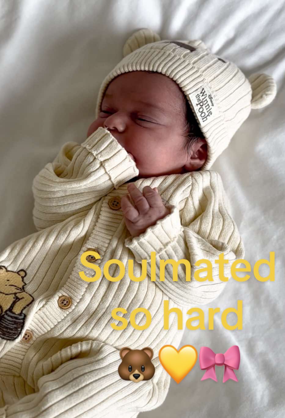 My heart is full 🐻💛🎀 #soulmated #soulmate #newbornbaby #newmum #mumsoftiktok #mummy 