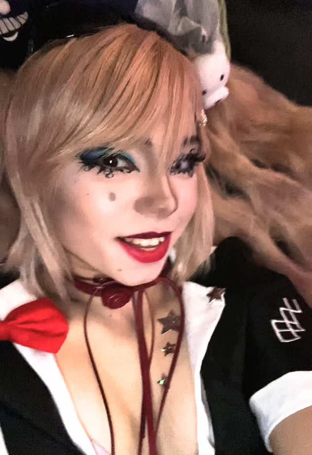 🐻‍❄️🩷🐻#junkoenoshima #junkocosplay #cosplayjunko #enoshimajunkocosplay #cosplayjunkoenoshima #cosplay #junkoenoshimacosplay #danganronpacosplay #cosplaydanganronpa 