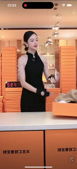 Zheng Xiangxiang si pejuang keras kayaknya udah nggak niat tidur sama sekali! Fix, sekarang bisa dipanggil ‘dewi jualan’!!!