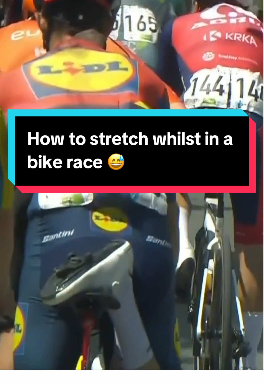 You comfy there? 😅 Juan Pedro Lopez shows us how to stretch whilst riding at 40kph 🙆‍♂️ #stretch #cycling #risky #fyp