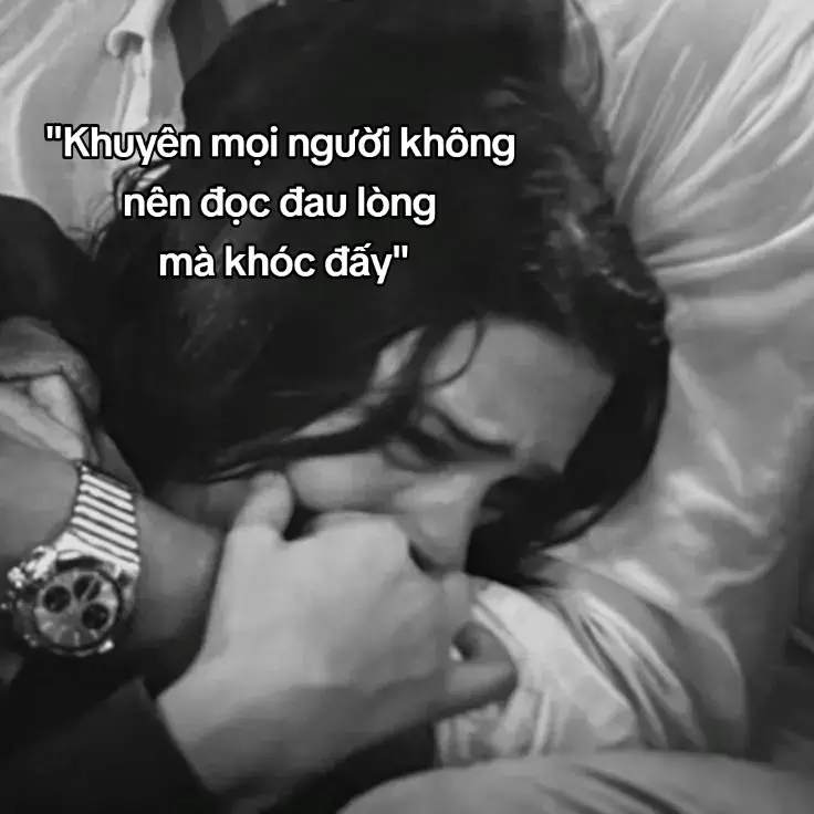 Tạm biệt em...Người Anh Thương. Em yên tâm nhé, sau khi Em đọc được bài viết này thì Anh đã hoàn toàn buông tay rồi. Buông tay không hẳn là vì đã hết yêu, hết thương, mà bởi Anh biết bây giờ Em đã không còn muốn nắm tay Anh nữa, dù Anh có cố gắng ra sao thì cũng không bao giờ có thể bên Em thêm một lần, nên thôi Anh xin trả lại cuộc sống mà Em muốn. Để buông bỏ một thứ gì đó mình từng cố gắng nắm lấy, thực sự là rất đau lòng. Nhưng ngoài việc buông tay ra thì Anh không thể làm gì khác, bởi Anh không thế giữ người nếu người không muốn ở lại. Nhìn cách Em thờ ơ đáp trả Anh đã rất đau lòng, cảm thấy như Anh đang làm phiền Em. Cũng có người muốn bước vào cuộc sống của Anh khi không có Em, nhưng Anh không muốn vậy, bởi lẽ cuộc sống của Anh đã quen với việc có Em, Anh cũng không muốn yêu ai khác để thay thế Em hay quên đi Em. Em cứ nghĩ cuộc sống của Anh đông đúc, nhưng khi Em đi thì chỉ có mình Anh đứng đợi. Bây giờ Anh không còn trông chờ vào việc một ngày nào đó Em sẽ quay về bên Anh, chỉ mong cuộc sống của Em sẽ tốt hơn nếu không có Anh bên cạnh. Thật mong Em bình an, sẽ được hạnh phúc..và mãn nguyện với lựa chọn của Em... Hãy để quá khứ ngủ yên Em nhé.... Tạm biệt Em người Anh thương.#xuhuongtiktok #sadstory #sad #buon_tam_trang #camxuc #thinhhanh 