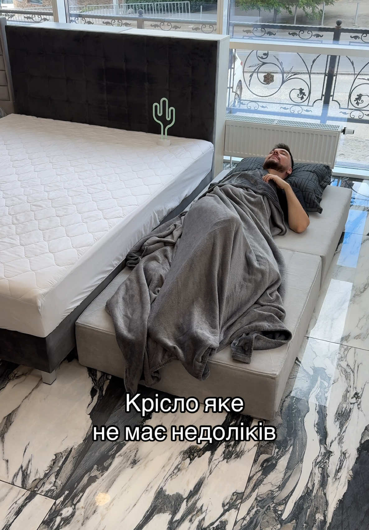БЕЗКАРКАСНЕ КРІСЛО-ЛІЖКО «АРГО»  Можливі габаритні розміри — 900 до 2000 х 1000 × 800 Можливе спальне місце — від 900 до 2000 х 2000 Механізм розкладання - «відкидний». Основне наповнення - ППУ, тканина. Оснащення - підлокіття, підголівник. Можливе виконання у будь-яких кольорах, матеріалах. Якщо у Вас виникли питання щодо вартості, наявністі, оснащення меблів, будь ласка, не соромтеся звертатися до нас! #кращіціни #дніпро#відправка#по#всій#україні #підпишись#мебіль #мебільпідзамовлення #кактус #кактусмебіль #неколючіціни #реки #тренды #подпишись#шкафсекрет #дніпро #мебельназаказ #мебільпідзамовлення #мебілі #украінанайкраща = #подборка #шкафкупе #шкафкупеназаказ #столи #ліжка #дивани #унасевсе #тренд #тренди #реки #лайк#понравилось#українськийконтент #популярне #всещотреба #шкафи #шкафкровать #шкафкупе #тренди#дніпро #тренд #меблі #мебліукраїна #доставкаповсійукраїні🇺🇦 
