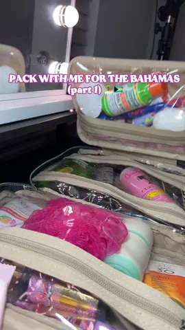 pack my toiletry bag with me 🫧🛁#toiletrybag #packwithme #travel #creatorsearchinsights 
