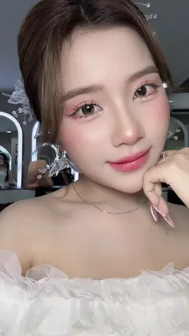 Cả nhà có mê tone Makeup hồng đỏ cùng hàng mi đa tầng cực choáy này hơm ạ, nhìn mê ly luôn nè. zl @379033846#Makeuptạinha #makeupvungtau #makeup #ngaigiao_chauduc_brvt #xuhuong #xuhuongtiktok #makupcodau #makeupartist #vungtau #dấtđỏbariavungtau 