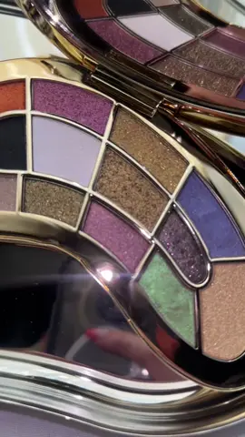guys i am sooooo excited!!! the formulas are just as good @Isamaya Beauty  #subversivebeauty #isamayabeauty #eyeshadow #eyeshadowpalette #newmakeup #makeup #makeupinspo #isamayaffrench #CreativeMakeup #mua #editorialmakeup 