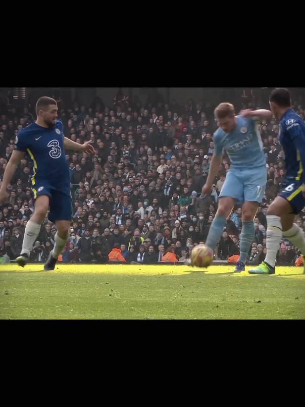 طاحت الكورة ف ساق اللي مايرحمش  👽 #kevindebruyne #debruyne #manchester_city #mancity #مانشستر_سيتي #foryoupag #foryou #fyp #vairal #4upag #trending #ديبروين 