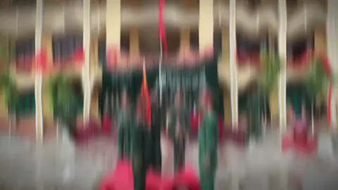 Tự hào khi chú bộ đội của mình đại diện chiến sĩ mới tuyên thệ và hôn quân kỳ quyết thắng 🥰🇻🇳❤️ @Hoàng Long 🫥 #e125 #trungđoàn125 #xh #picnqoc 