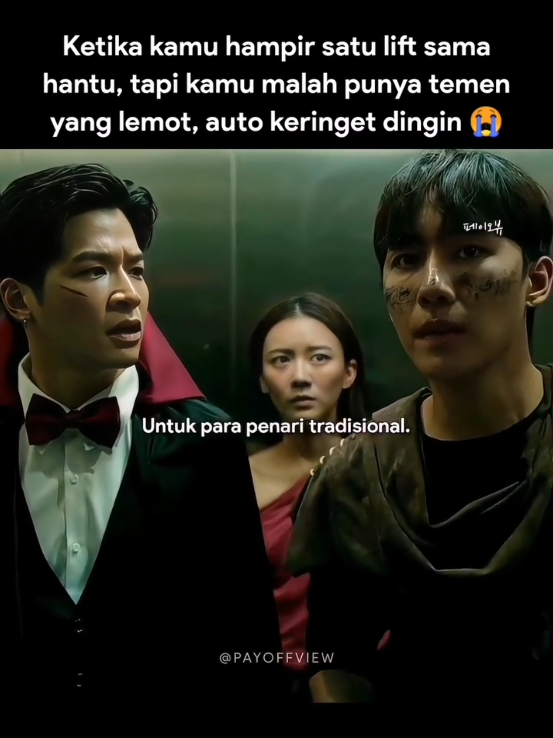 Ini mah namanya bukan terjebak di lift lagi, tapi terjebak antara hidup & mati 😂 Judul Film/Title: Haunted Universities Season 3 (2024) Main Cast: Mark Siwat Jumlongkul, March Chutavuth Pattarakumphol, Ud Awat Ratanapintha, Pearwah Nichaphat Chatchaipholrat, Jump Pisitpol Ekaphongpisit, Oom Eisaya Hosuwan, Tata Chatichai Chinnasi Genre/Category: Horror, Comedy Running Time/Total Durasi: 1hr 59min (1 Jam 59 Menit) Platform Streaming: Netflix #movieclips #filmclips #drama #horror #fouryoupage #fyp 