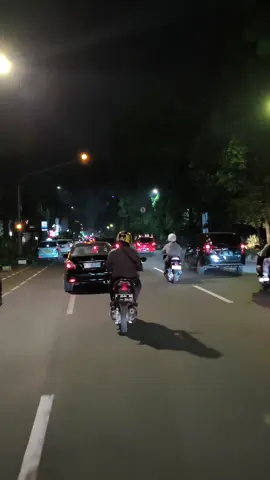 bogor  di malam hari rasa nya begitu menyenangkan, tapi berujung sakit 🥀 #kotabogor #vibesbogor #raincity #xyzbcafypシ #fyppppppppppppppppppppppp  #Bogorfyp  #konteninaja  #viralinbogor  #HJB543  #bogorbikinbangga  @mainkebogordotcom 