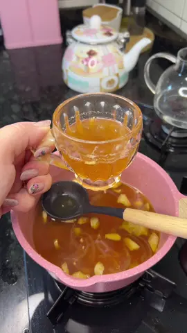 O melhor chá para gripe forte.  #cha #receitasimples #resfriado #dicas                500 ml de água  / gengibre a gosto / 1 dente de alho / cebola a gosto / 1 limão / 1 X de açúcar / canela a gosto 