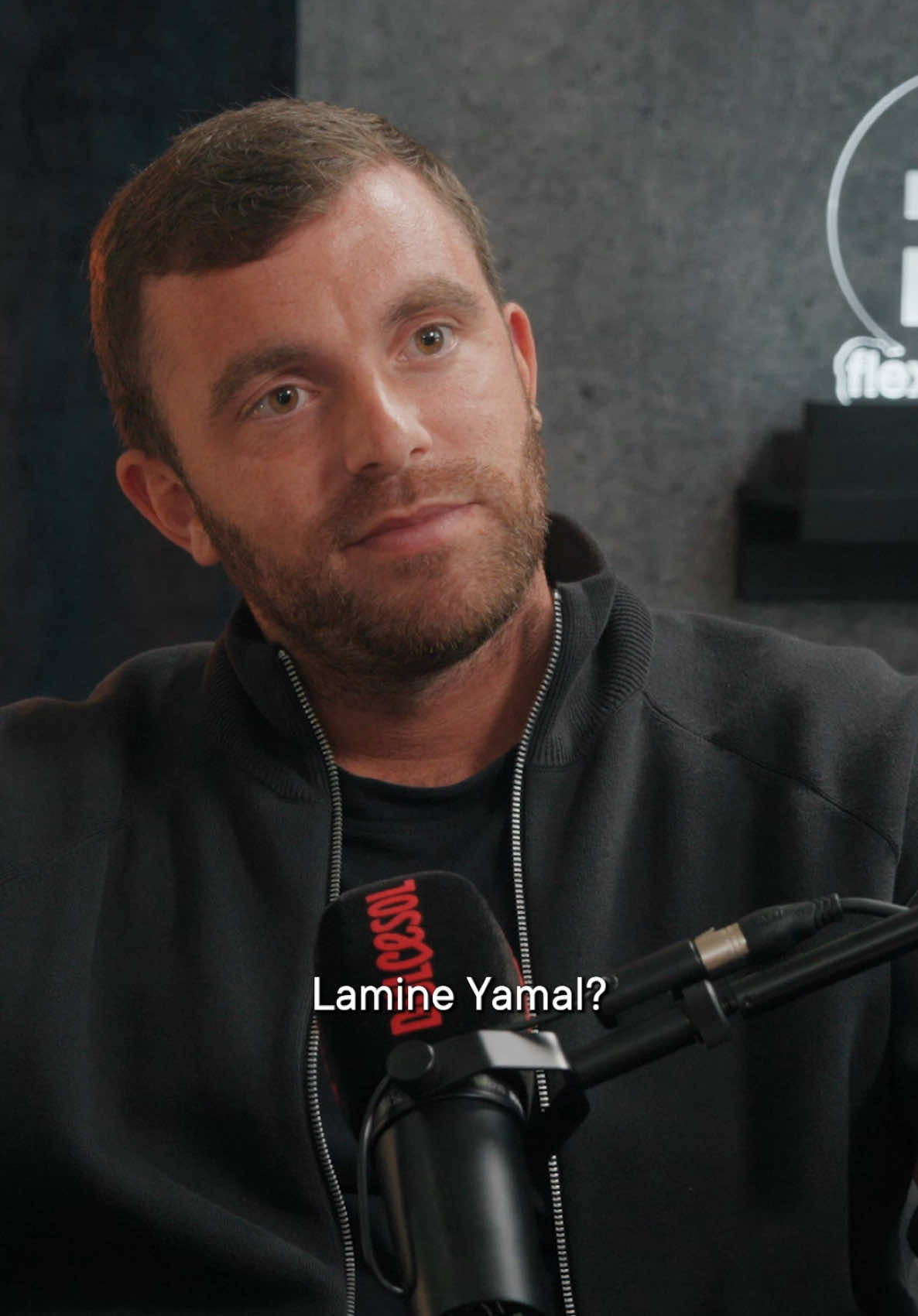 ¿Qué le parece Lamine Yamal? ¿Cuántos teléfonos tiene? ¿Tiene amigos futbolistas de primer nivel? A todo esto y más responderá @Fabrizio Romano el miércoles 11 de junio a las 19:00h. Consejo: no hagáis planes para ese día. 😉 #bajolospalosbyflexicar #podcast #ikercasillas #fabrizioromano 