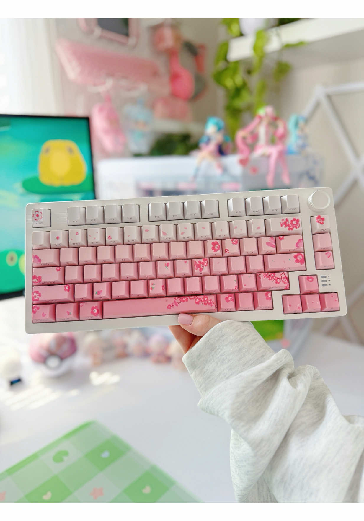Dareu EK75 Pro Sakura 😍🌸linked in my Amazon storefront in my bio 🩷  @DAREU #unboxing #pinkaesthetic #sakura #keyboard #mechanicalkeyboard #aesthetic #asmr #pink 
