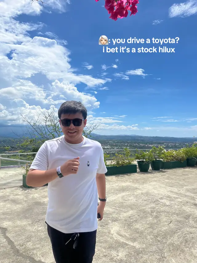 #car #fyp #dadscar #toyota #hilux #carsoftiktok 