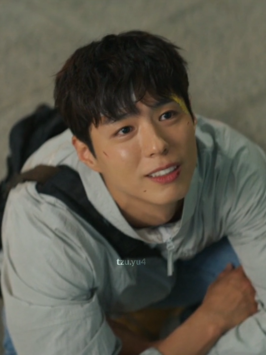 وبشوف كل الكون بعنيك🥹 #goodboy #فتى_جيد #kdrama #korea #foryou #tiktok #Love #fyp #viral #parkbogum #بارك_بوقوم #اكسبلور #كيدراما 