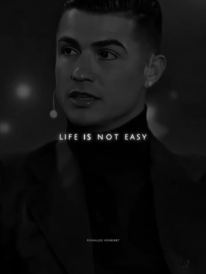 The star shine only in darkness 💯✨ #ronaldo #ronaldomindset #ronaldomotivation #motivation #motivationalvideo #inspiration #lifelessons 
