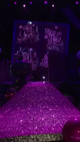 #eugeniavolodina on the #victoriassecretfashionshow. 