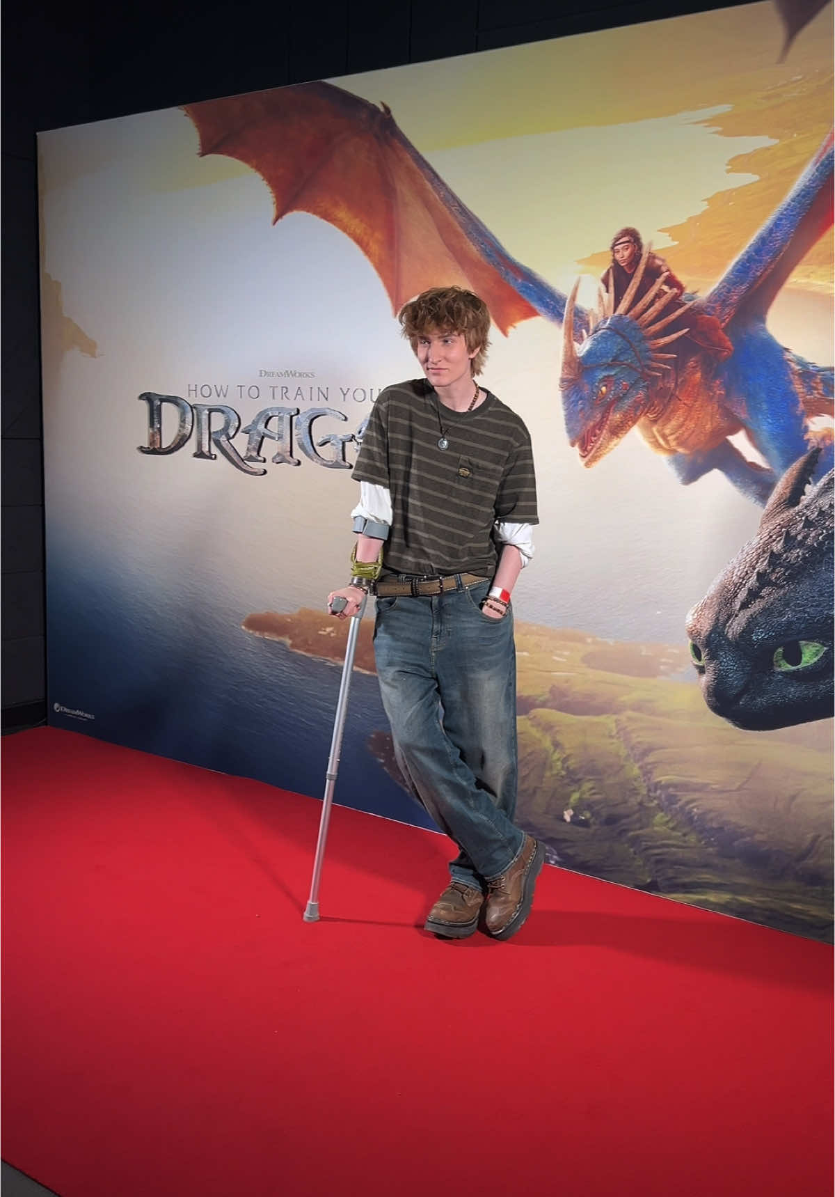 My heart truly longs for Berk, it resonates in a heart wrenchingly familiar way no other fictional world ever has. @universalpicturesuk @Universal Pictures @httydragon @DreamWorks Animation #httyd #howtotrainyourdragon #hiccuphaddock #hiccuphaddockcosplay #dreamworks 