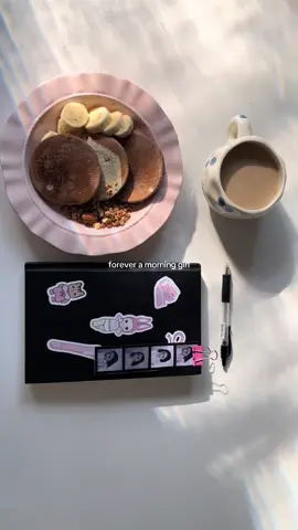 eu sou viciada em cafés da manhã ou o café da manhã é viciado em mim todas as manhãssss girls 