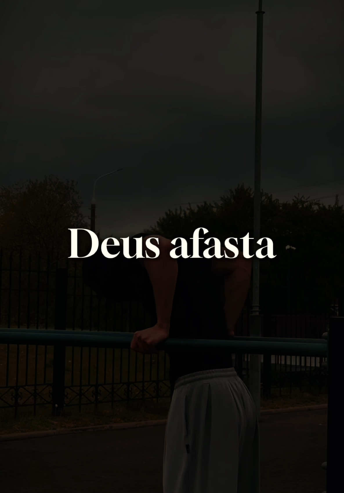 Deus, afasta de mim tudo o que possa trazer perturbação para minha mente  #Deus #fé #oracao #status #senhor #proteção #paz #oracaododia #oracaodanoite #oracaopoderosa 