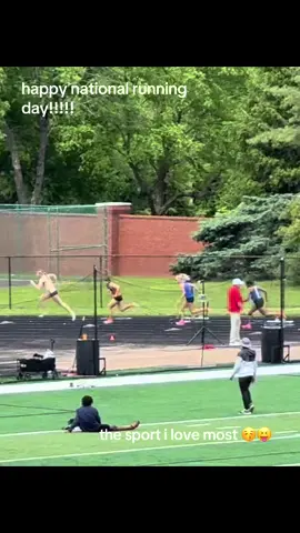 NATIONAL RUNNING DAY #track #fyp #nationalrunningday #trackandfield #viral #viralvideo #blowthisup #fakebody