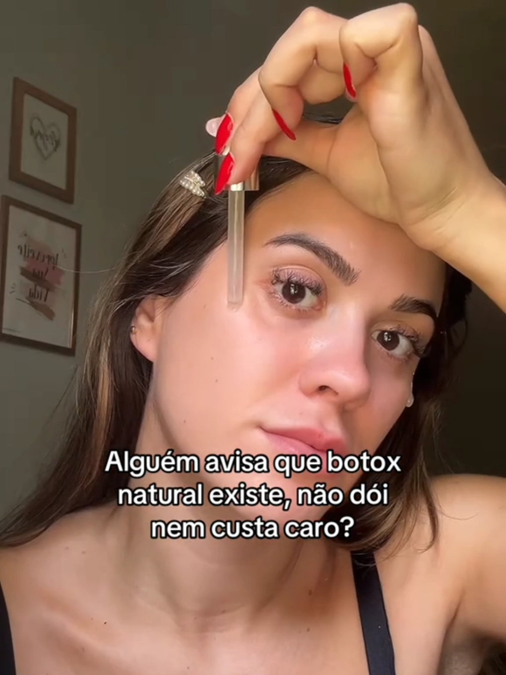 👆Ver na Vitrine do TikTok Shop! 2 gotinhas e a pele fica igual a de bebê, surreal.. ✨💖😮  #linhasdeexpressão #rejuvenescimento #antiaging #dicasdebeleza #tiktokshopchegou #achadinhostiktok #achadostiktok #skincare #rotinadebeleza #pelesaudavel #pelehidratada #acidohialuronico #pele #comprastiktok #tiktokshopcheck #mulheres #beleza #GlowUp #antiidade #serumviral #serum #sérum #niacinamida #serums #40mais #mulherde40tiktok #mulherde40 #pelejovem #bigodechines #antirugas #beiermei #antienvelhecimento 