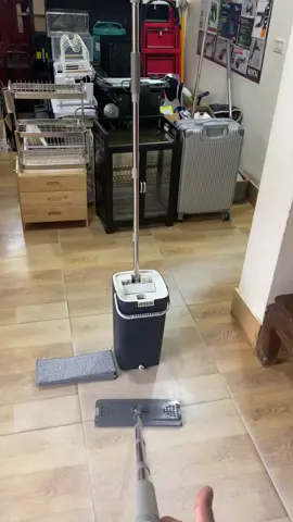 Bộ Cây Lau Nhà Thông Minh Tự Vắt Xoay 360 Gồm 1 Thùng 2 Cây Lau Và 8 Bông Lau#xuhuong #thinhhanh #giadungtienich 