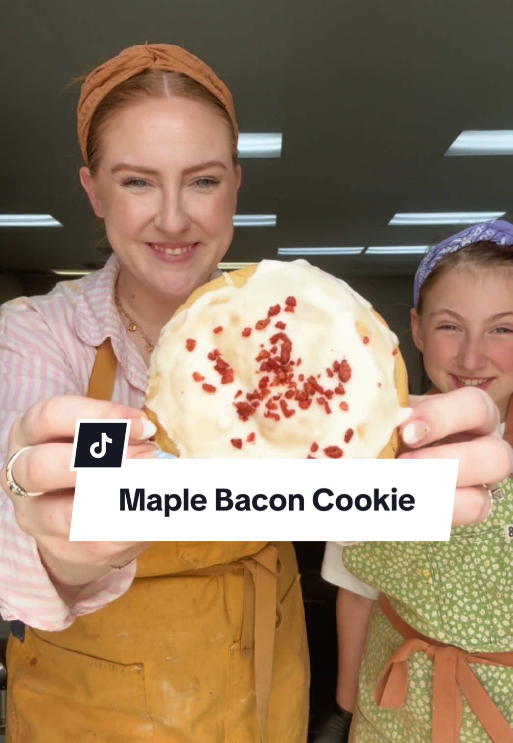 Maple Bacon giant cookie! 🥓🍪 Our Father’s Day cookie just for @Cookie Daddy 💕 what do you think 👀  #bakery #baking #cookies #giantcookies #stuffedcookies #mappebacon #maplebaconcookie #FathersDay 